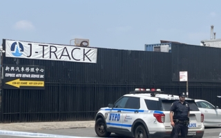 10匪抢法拉盛修车厂豪车 2嫌犯落网