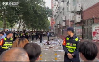 河南中学生跳楼亡 校方冷漠 学生群起抗议