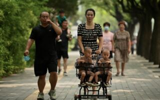 中国人口、经济、消费等多项关键指标下滑