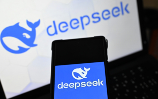 中国AI也怕提“六四” DeepSeek回答被骂翻