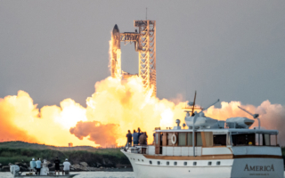 SpaceX第六次发射最强火箭 川普到场观看