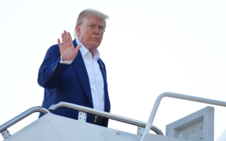 川普宣布以色列停攻伊朗：飞机都将返航