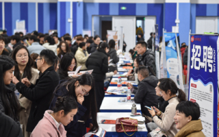 【翻墙必看】中国40岁金融精英人间蒸发？
