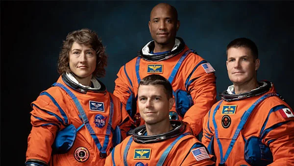 NASA时间表提前，计划最早明年2月实施载人绕月