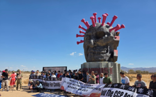 中共病毒雕塑将跨大陆车游 呼吁制止中共跨国镇压