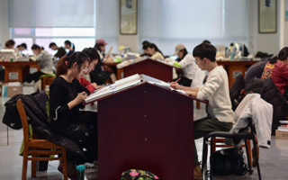 河北一高校董事长卷款跑路 学校破产重整
