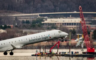 华府空难罹难者家属起诉美航及联邦政府