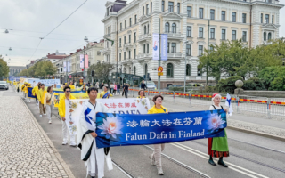 法轮功哥德堡游行 庆大法洪传欧洲30年