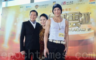 为捧儿子向佐亏数亿 向华强：上天给我的教训