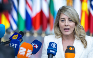 国际人权日 加拿大制裁8名中共高官